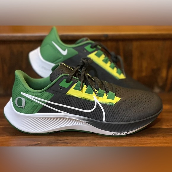unisex nike white oregon ducks pegasus 37 running shoes